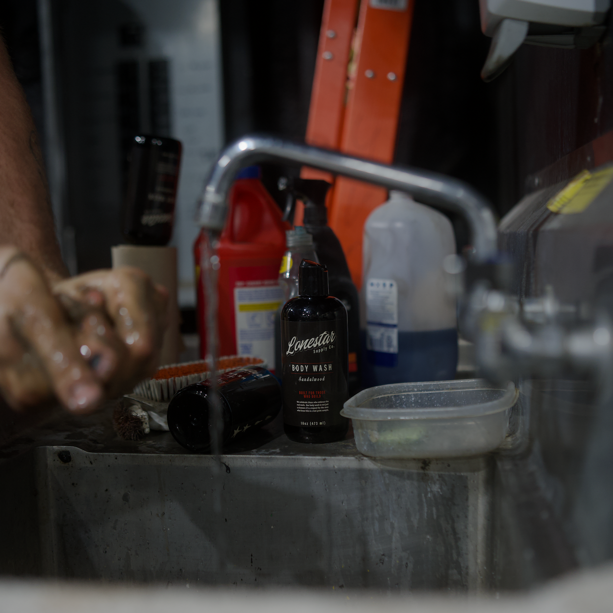 Heavy-Duty Body Wash – Natural Degreasing Formula (16oz) | Lonestar Supply Co